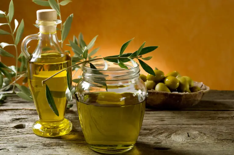 olive oil on wood background
