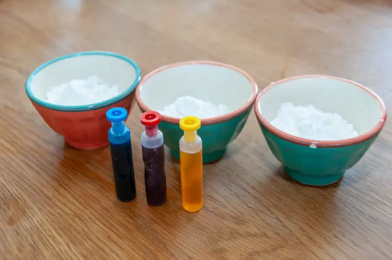 Food coloring in small plastic bottle