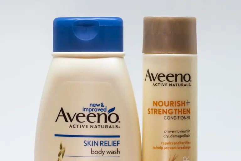 Avveno Active Naturals Conditioner, Skin Wash and Trademark Logo