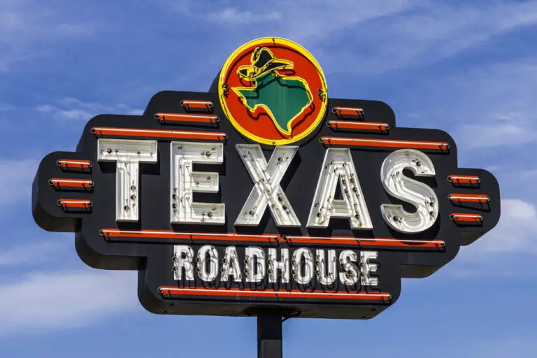 Muncie, IN - Circa July 2016: Texas Roadhouse Restaurant Location