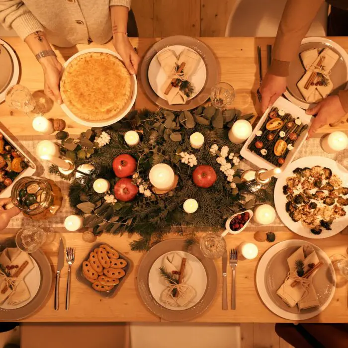 How to host the perfect holiday dinner and celebrate with your friends