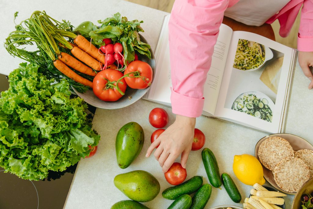 Vegan and Vegetarian Cooking: A Practical Guide for Beginners