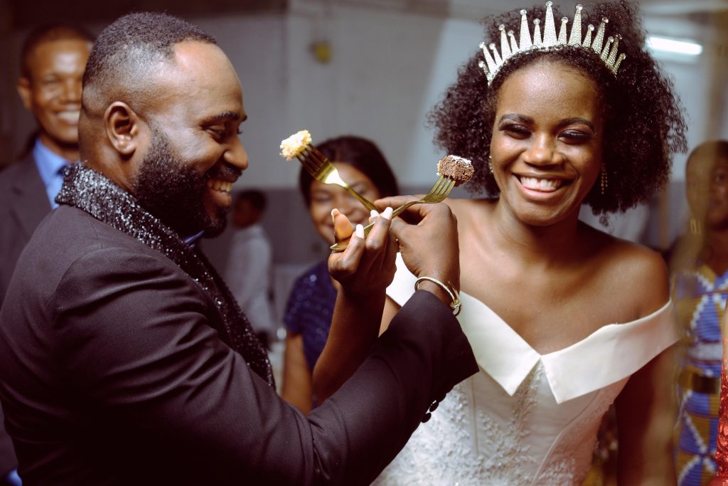 Smart Snacking: Wedding Day Food Ideas That Protect Your Makeup